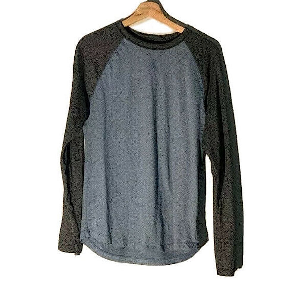 Men's Gap Long Sleeve Gray/Blue Baseball Tee